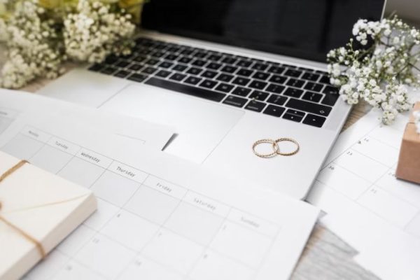 Việc bắt đầu lập kế hoạch đám cưới càng sớm càng tốt