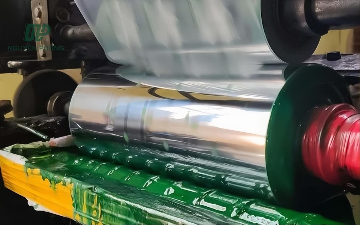 In ống đồng In ống đồng là phương pháp in sử dụng một trục in được mạ đồng hoặc crôm.